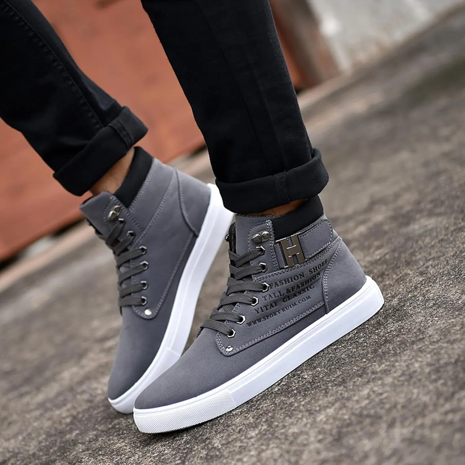 Men's High Top Sneakers Trendy Casual Canvas Sneakers for Men Lace Up Lightweight Walking Shoes British Style Skate Shoes